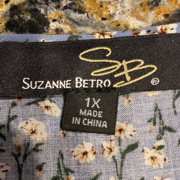 J womens Suzanne Betro casual floral long sleeve plus size top 1X - Picture 3 of 5